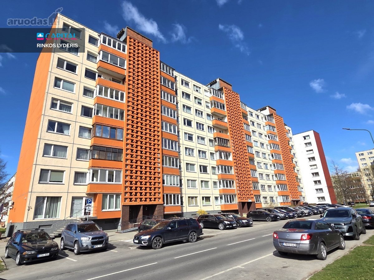 Parduodamas 1 kambario butas su balkonu