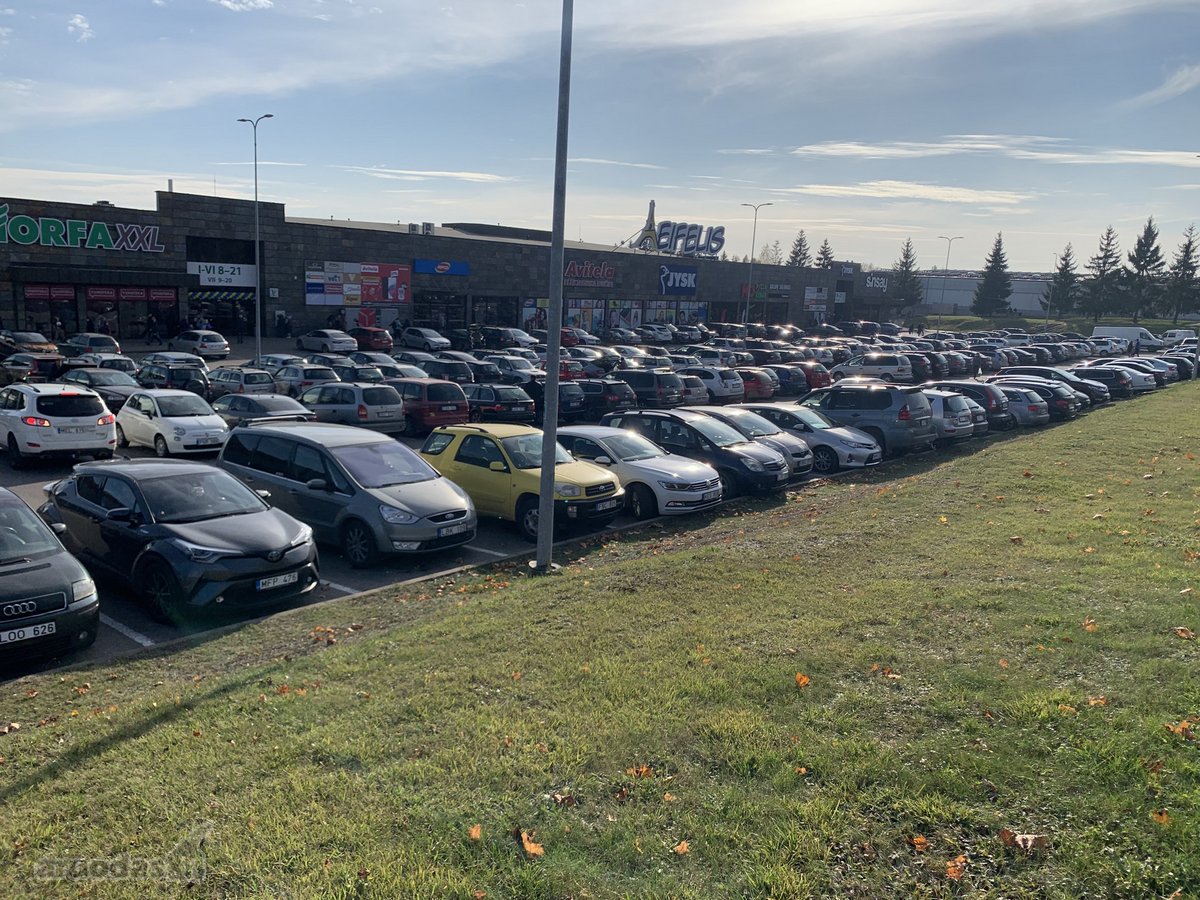 “eifelis – šiuolaikinių parduotuvių,