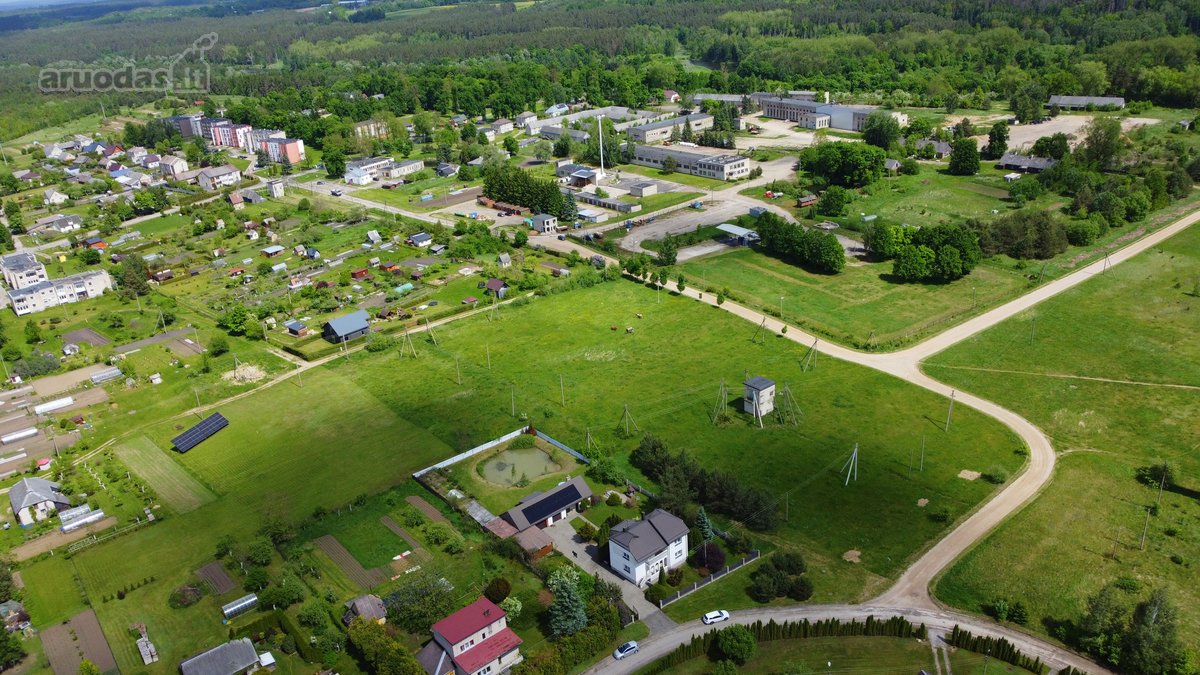 Parduodama išskirtinė namų valda su renovuotu - nuotraukos Nr. 42