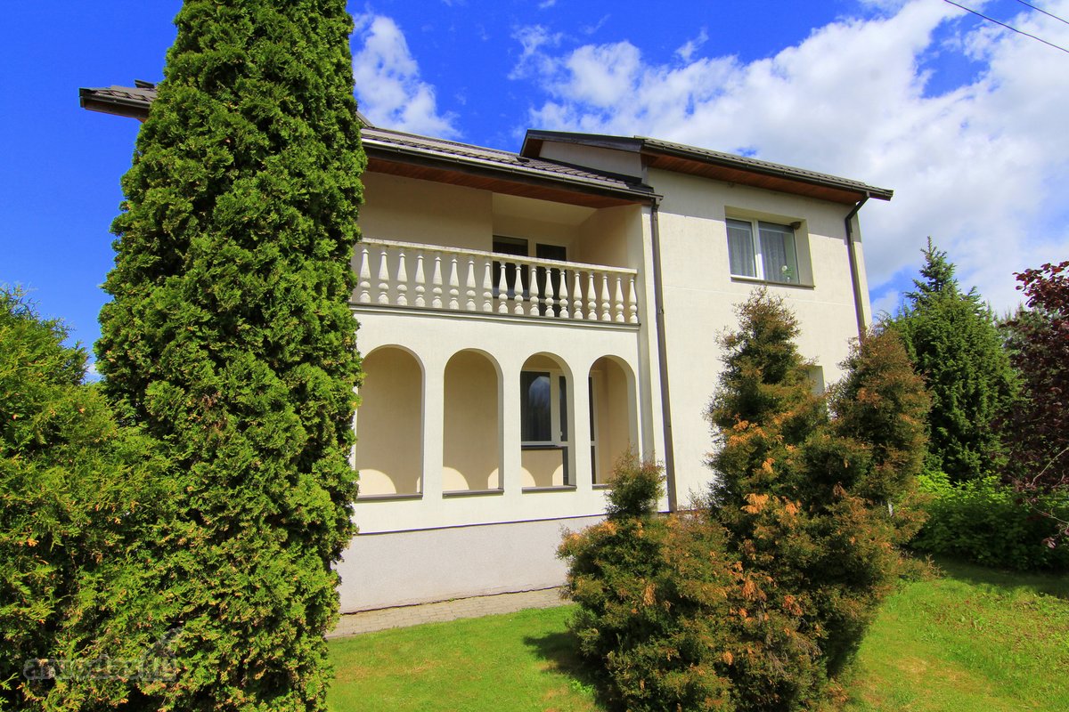 Parduodama išskirtinė namų valda su renovuotu - nuotraukos Nr. 6