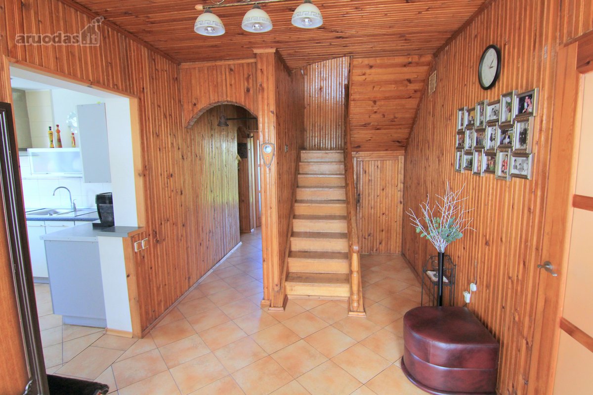 Parduodama išskirtinė namų valda su renovuotu - nuotraukos Nr. 19