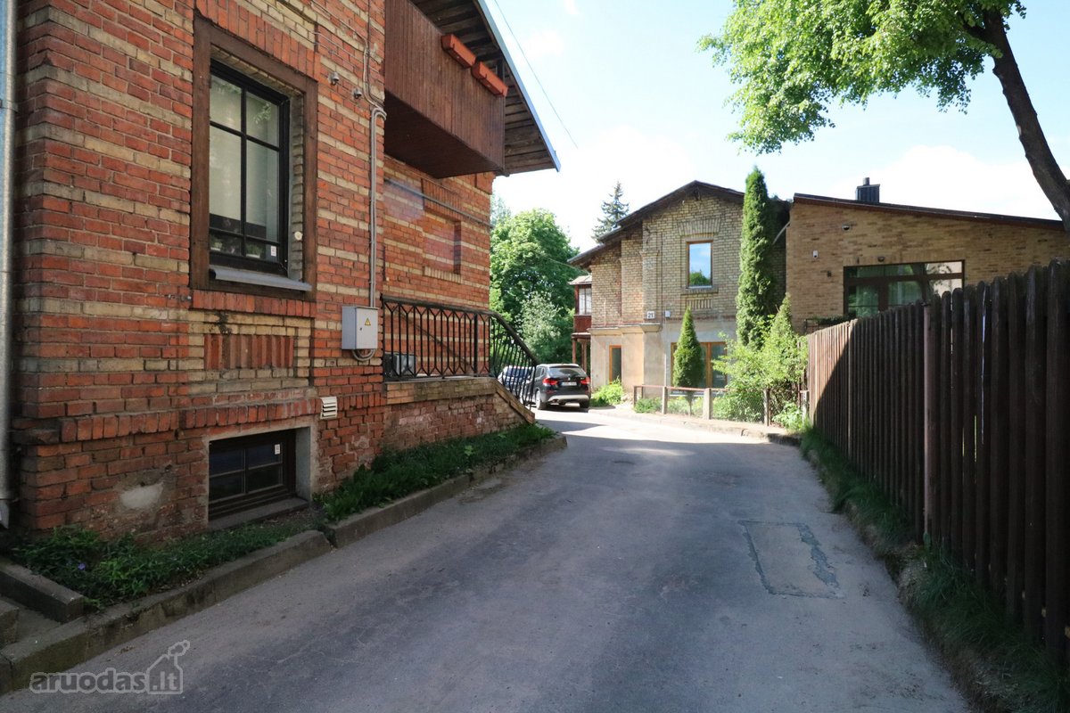 Parduodamos nedidelės patalpos centrinėje