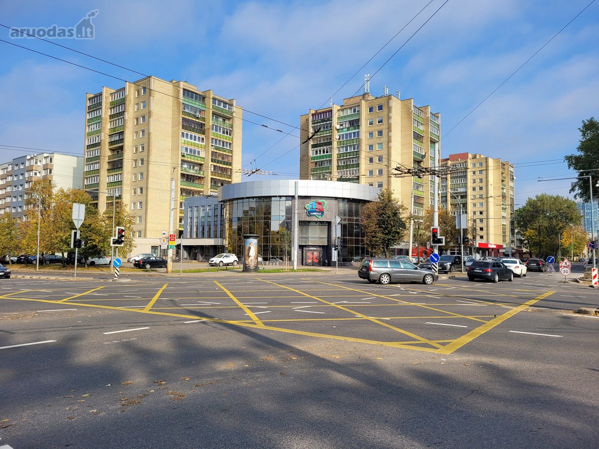 Parduodamas išnuomotas administracinės
