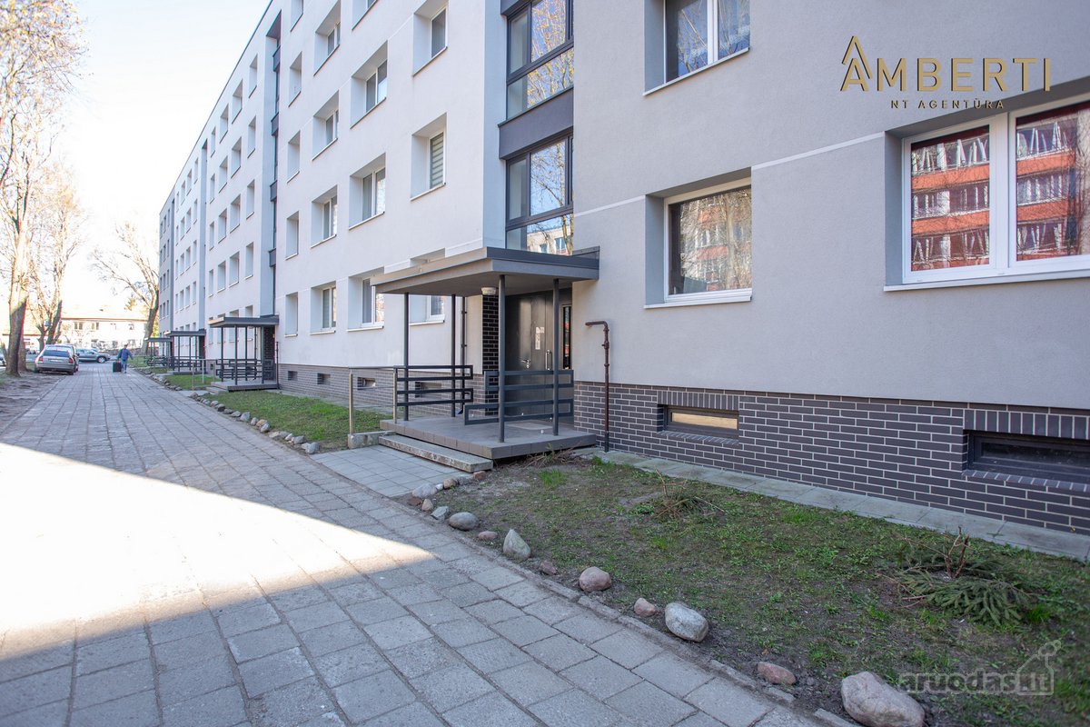 Parduodamas šviesus ir jaukus 3 kambarių