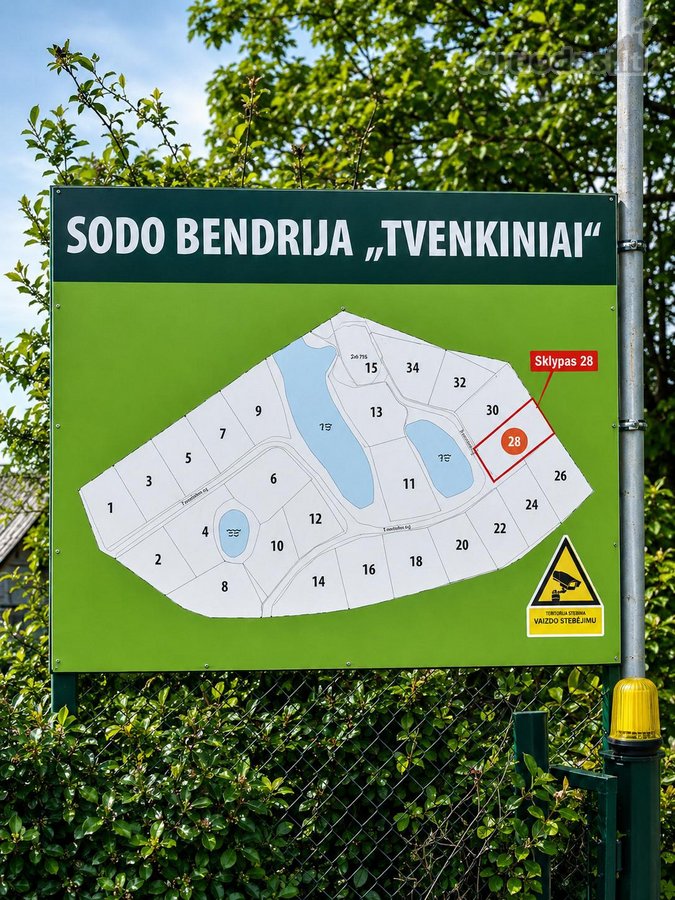 Parduodamas tvarkingas sodo sklypas jaukioje