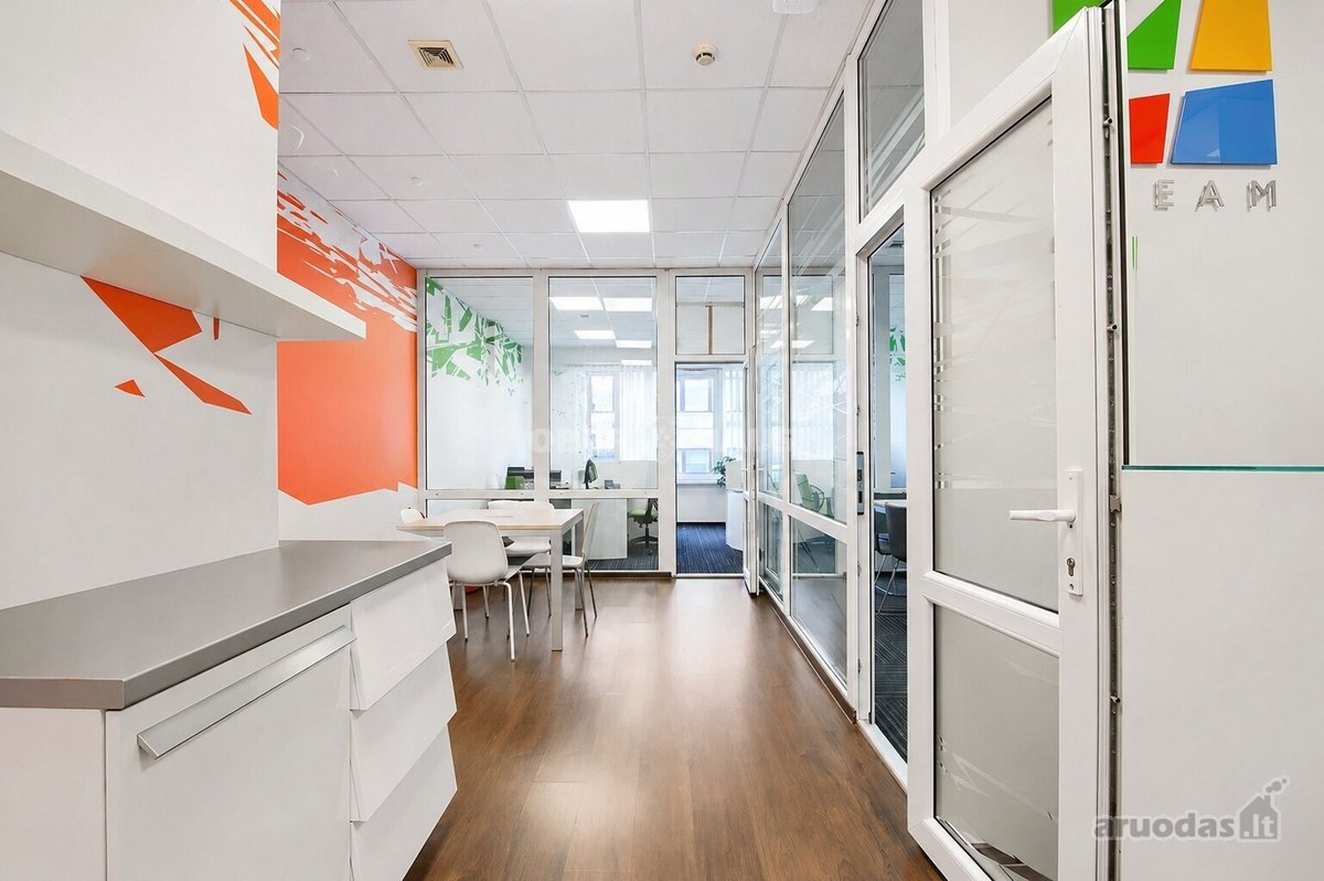 Parduodamos šviesios ir gražios 60,39 m²