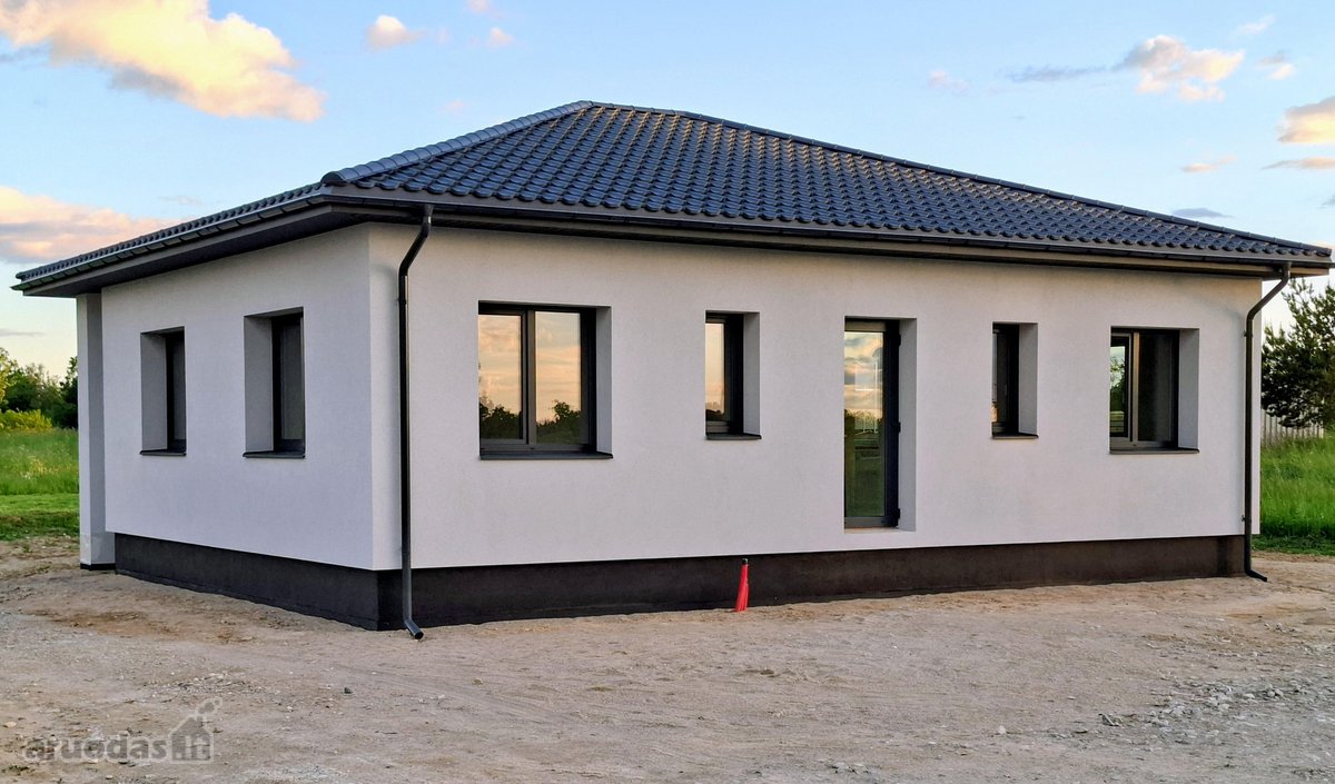 Parduodamas namas sklype gamtos apsuptyje,