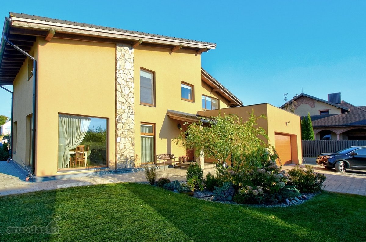 Parduodamas 254 m² Individualus, Pilnai