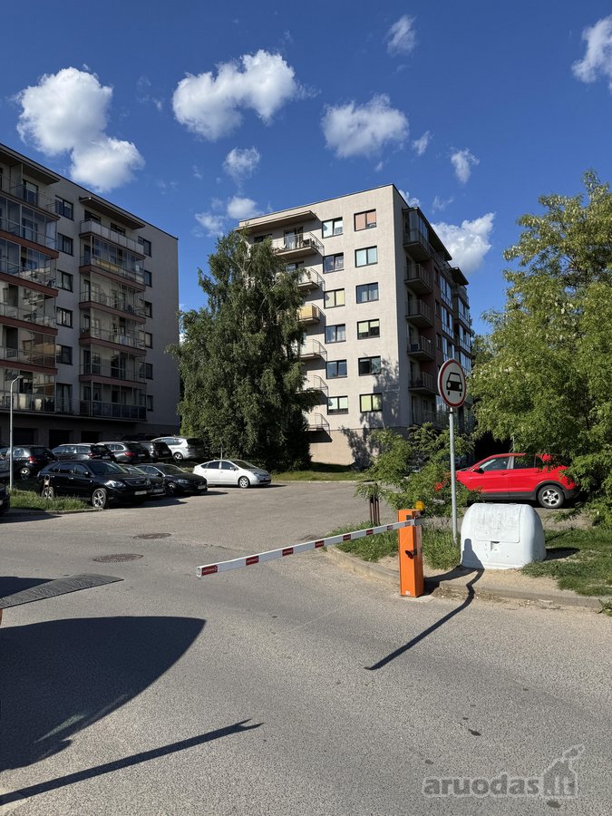 Parduodamas tvarkingai įrengtas butas - nuotraukos Nr. 2