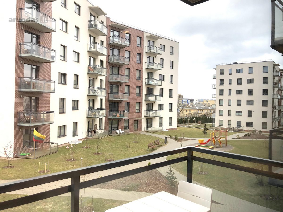 Parduodamas jaukus pilnai įrengtas 2 kambarių - nuotraukos Nr. 8