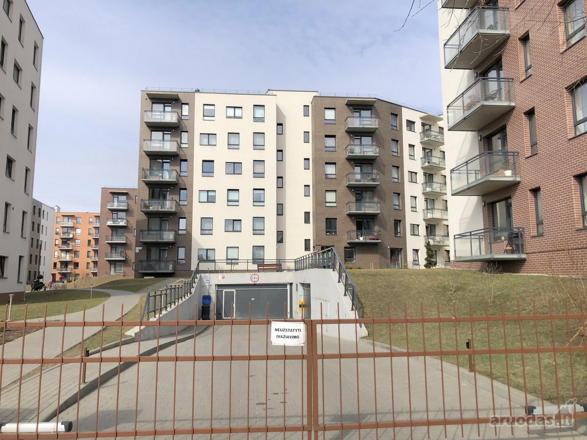 Parduodamas jaukus pilnai įrengtas 2 kambarių - nuotraukos Nr. 24