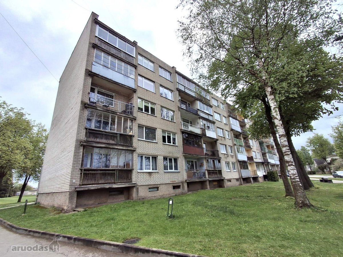  dalis 3 kambarių buto 