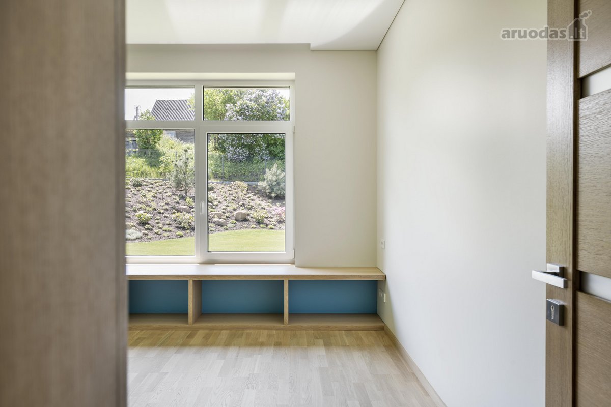 Išskirtinės architektūros namas prie upės - nuotraukos Nr. 23