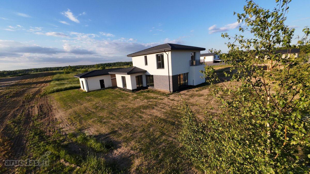 Parduodamas Modernus A+ Klasės Dviejų Aukštų