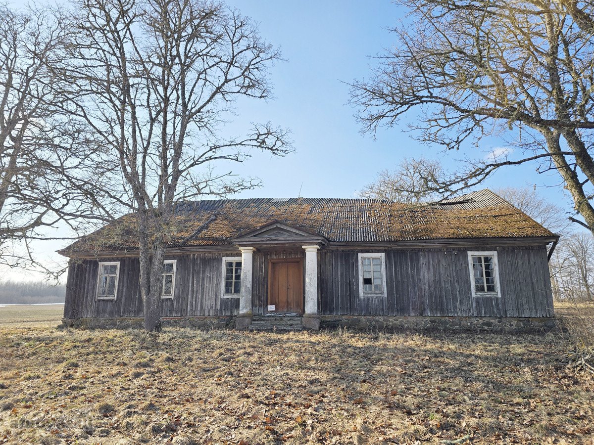 Parduodamas romantiškasis, gražią praeitį