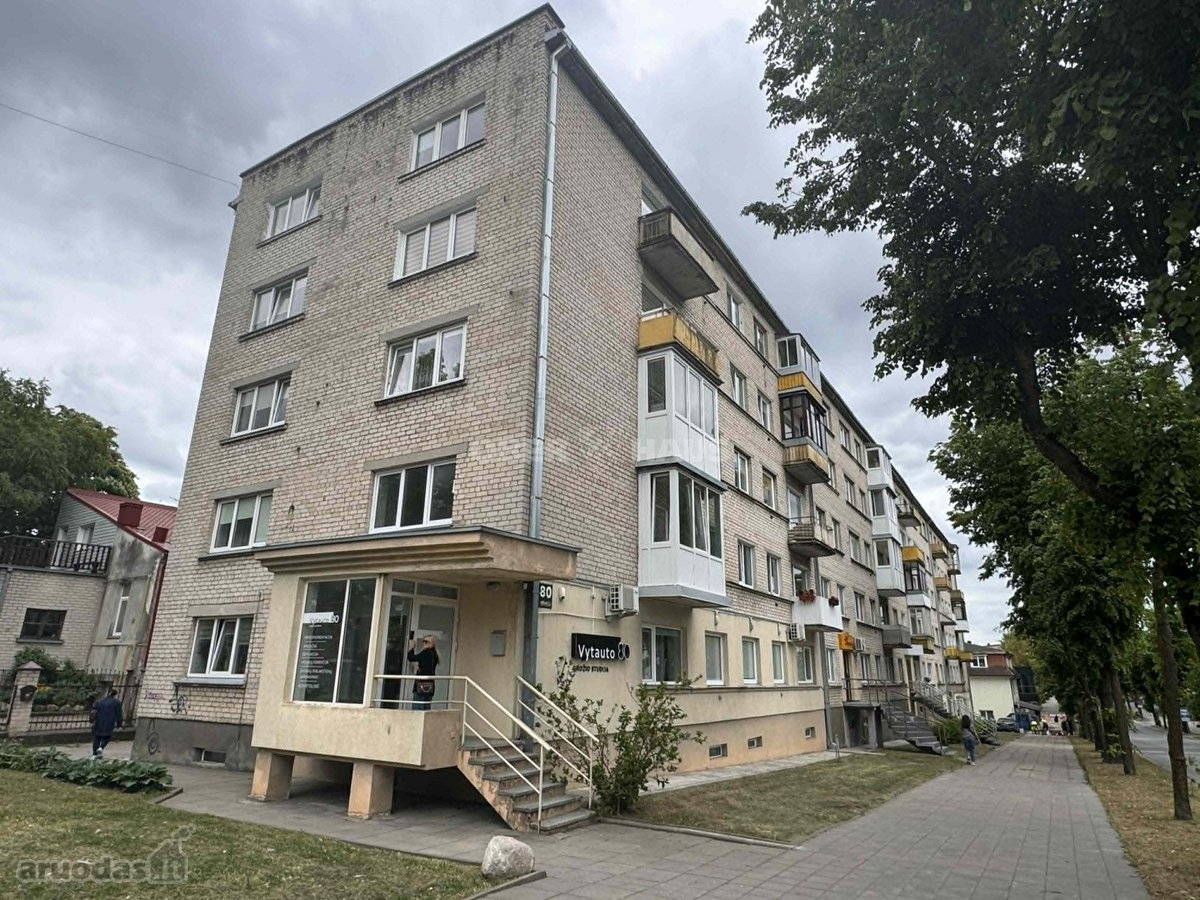 Parduodamas jaukus 3 kambarių butas miesto