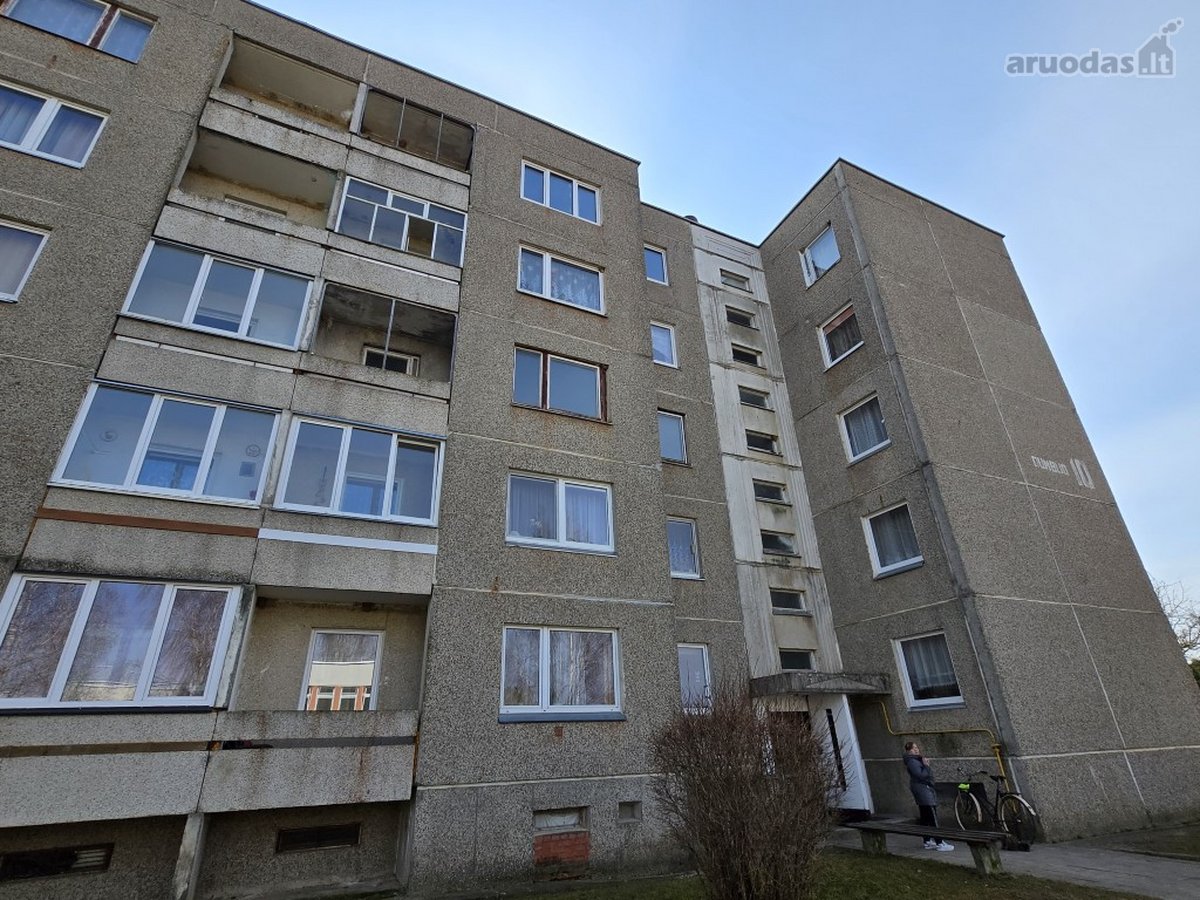 2 kambarių butas su rūsiu