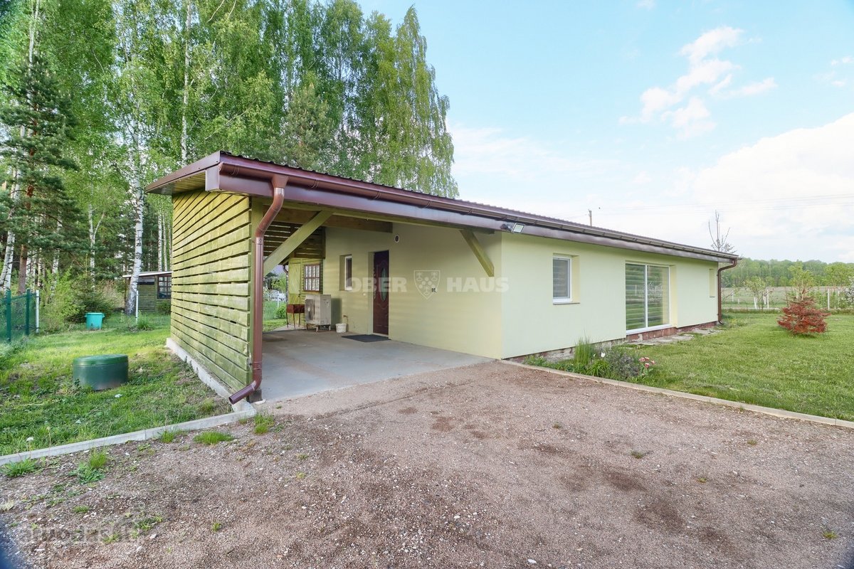 Parduodamas namas gamtos apsuptyje –