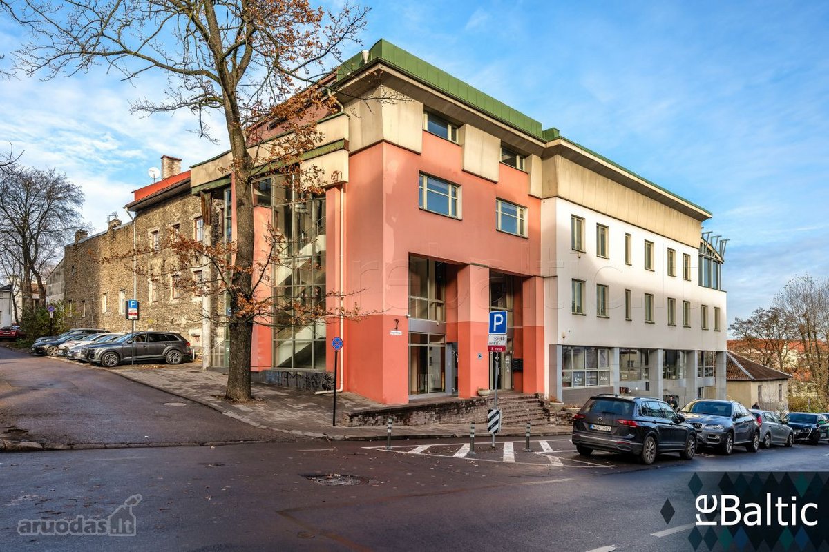 Komercinės patalpos pirmame aukšte su