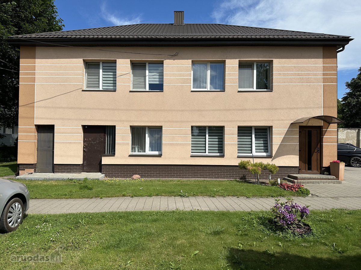 Parduodamas 3 Kambarių Butas Su Garažu