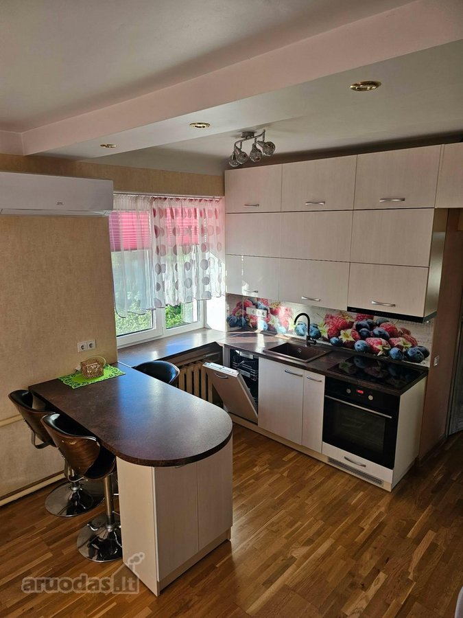 Parduodama Namo Dalis Joniškio Miesto Centre - nuotraukos Nr. 6