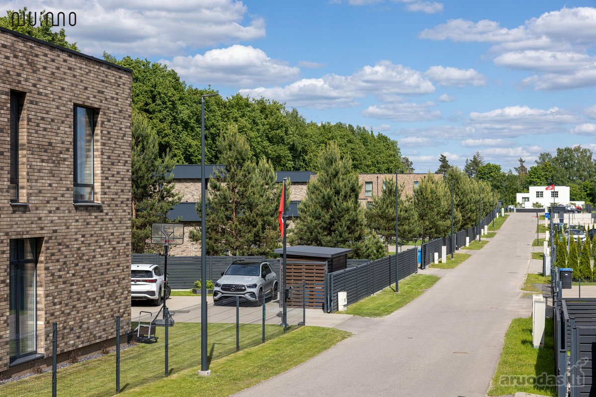 Nepriekaištingos Būklės 126 m2 Ploto Namas - nuotraukos Nr. 2