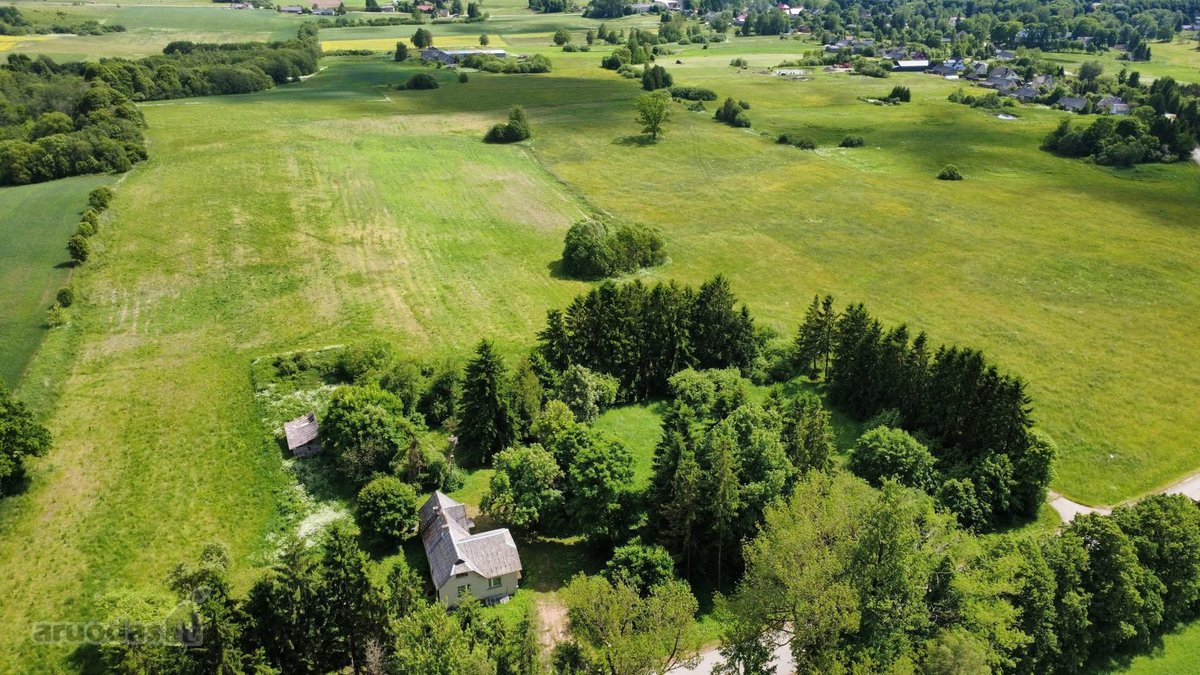 Parduodamas 10,62 ha sklypas su nameliu
