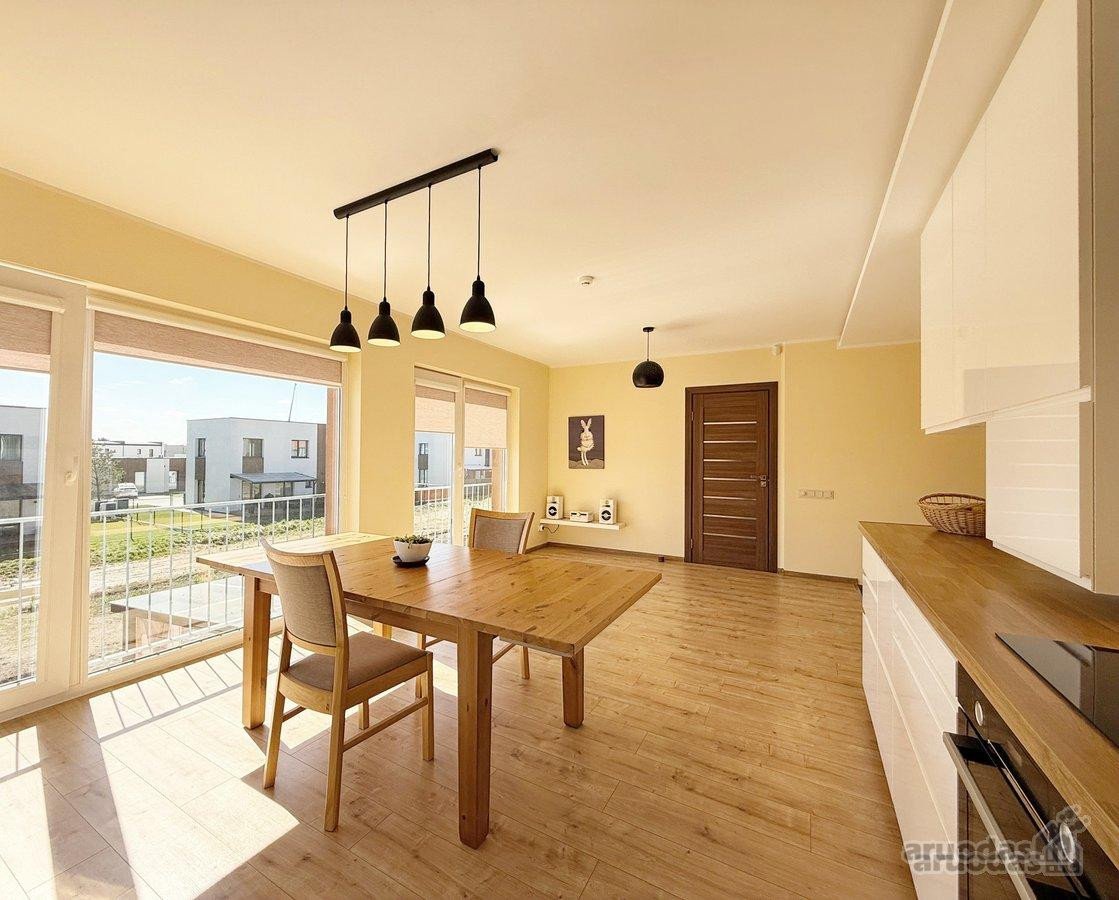 Parduodamas 83,47 m², 4 kambarių butas