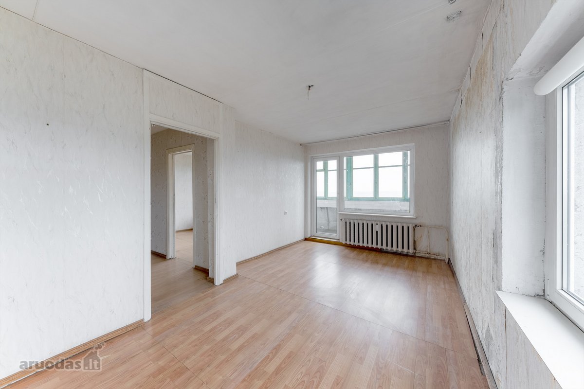 Parduodamas šviesus ir erdvus 3 kambarių - nuotraukos Nr. 15