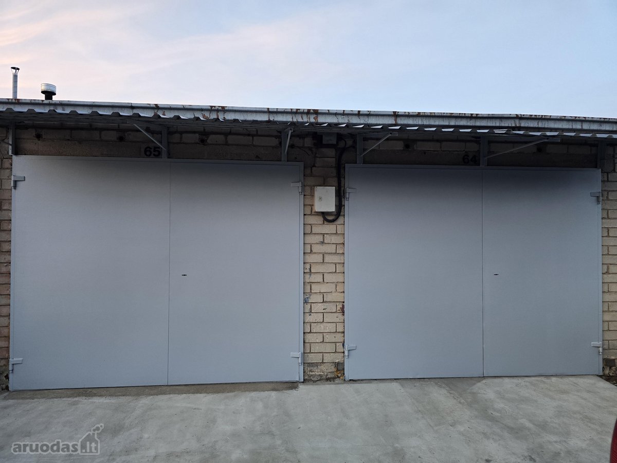 Parduodamas dvigubas garažas prie Urban Hub