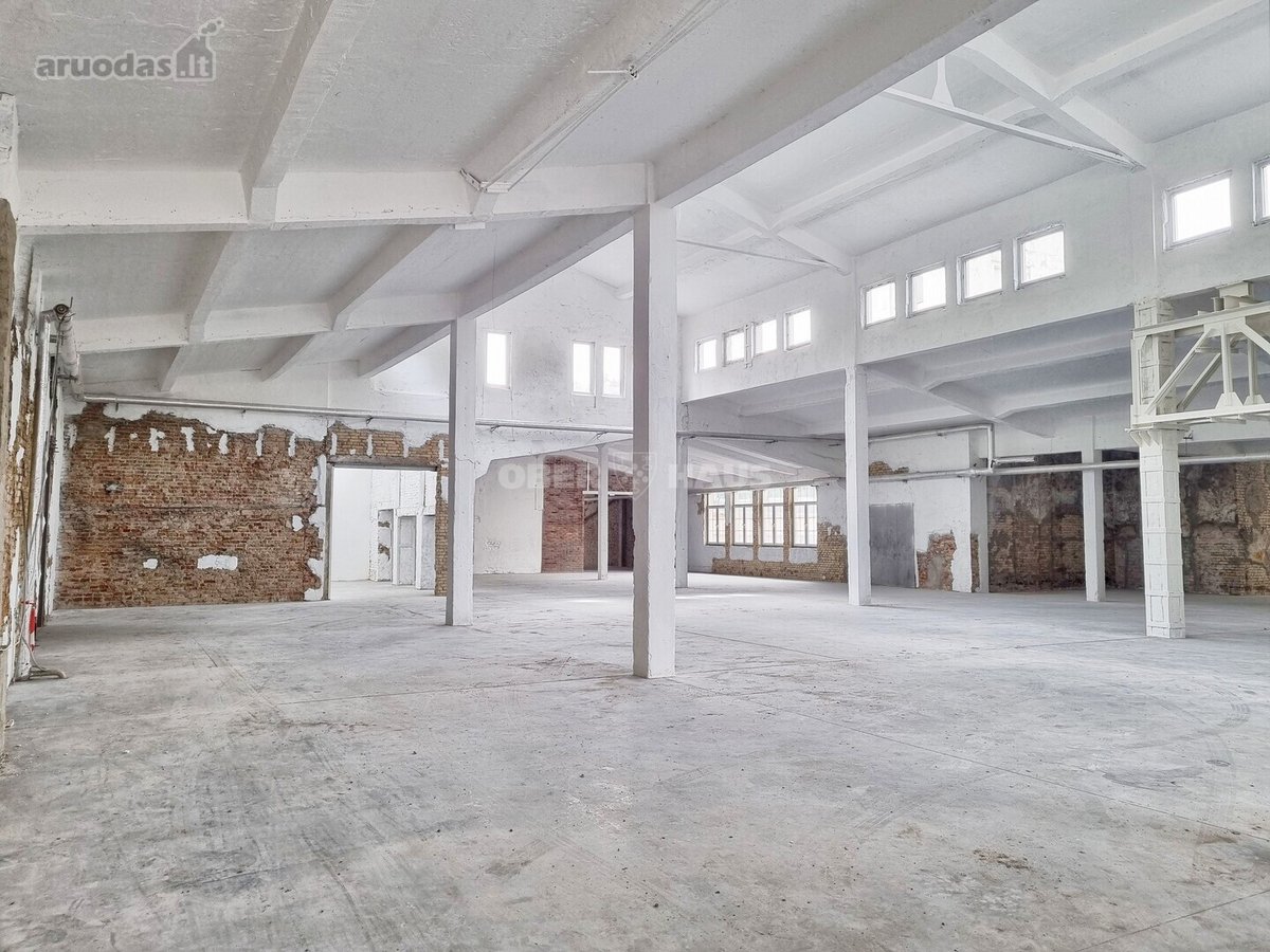 Išnuomojamos 1118–1915 m² gamybos /
