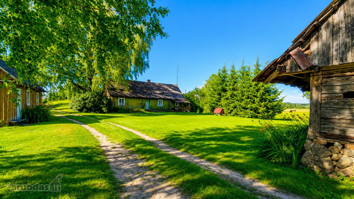 Parduodama sodyba ežerų ir miškų apsuptyje –