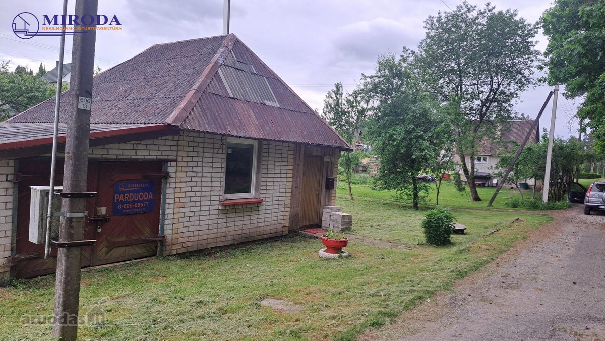 Parduodamas mūrinis sodo namas prie miško su