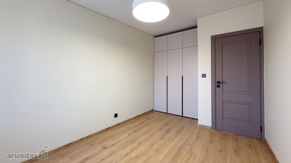 Parduodamas, pilnai renovuotas 3 kambarių - nuotraukos Nr. 16