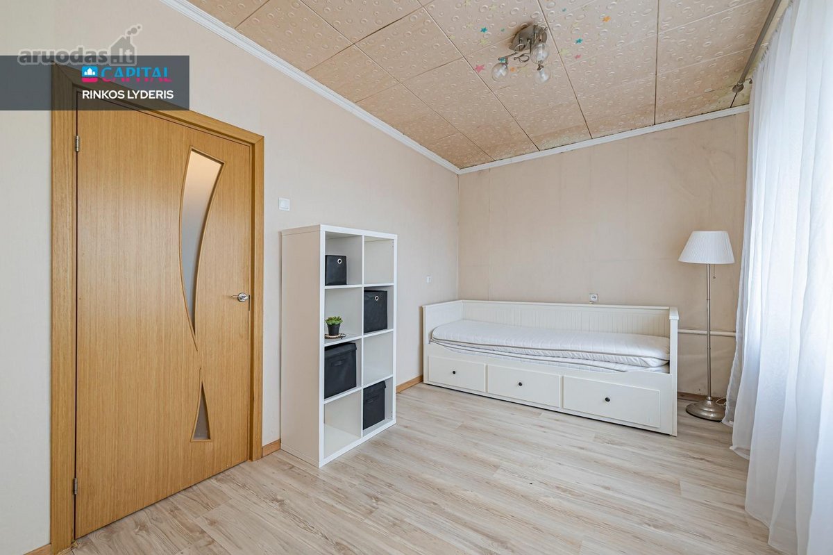 Parduodamas Šviesus 2 Kambarių Butas Su