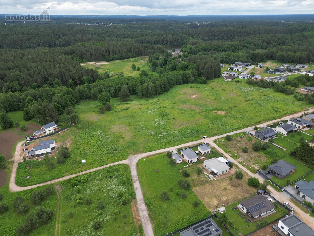 Vilniaus miesto ribose, vos 400 metrų iki - nuotraukos Nr. 12