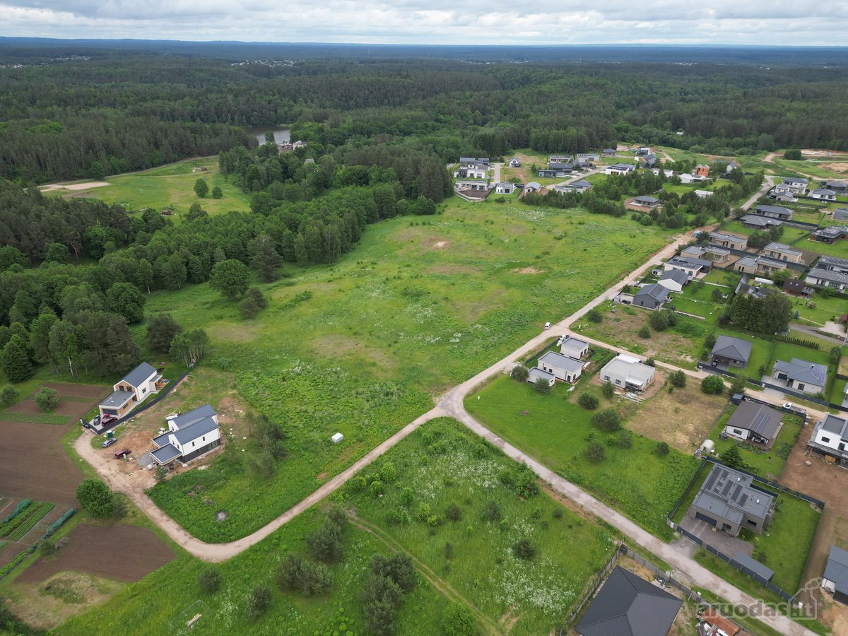 Vilniaus miesto ribose, vos 400 metrų iki - nuotraukos Nr. 14