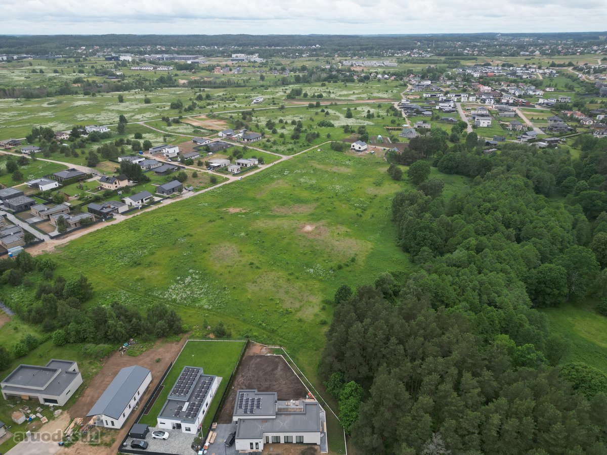 Vilniaus miesto ribose, vos 400 metrų iki - nuotraukos Nr. 29