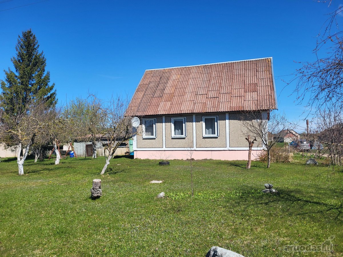 Parduodamas 155 kv. m ,2aukštų namas su 40