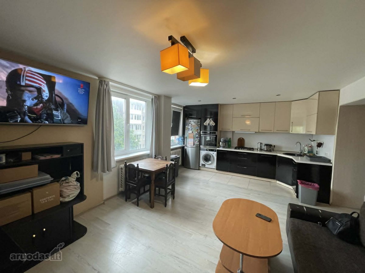 Parduodamas jaukus 3 kambarių butas Debreceno