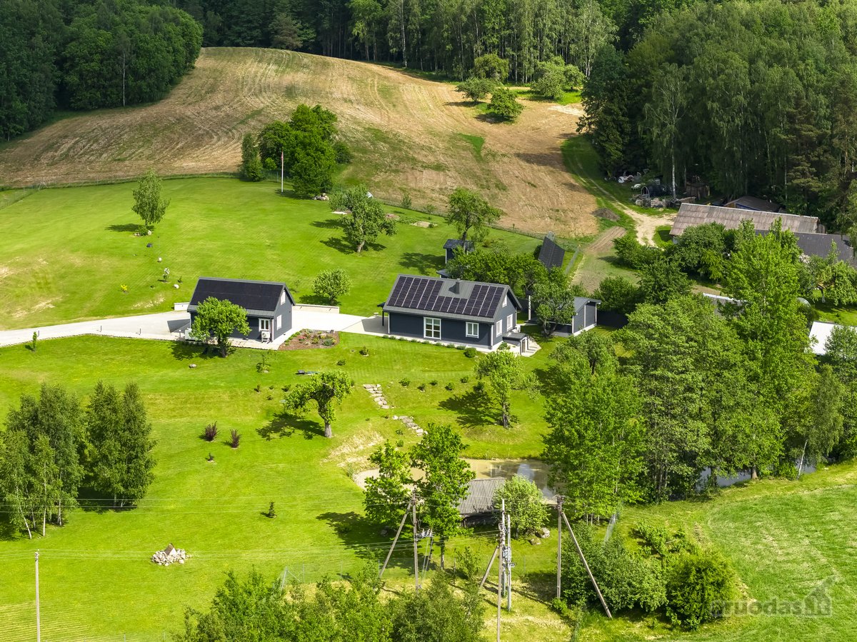 Namai, kuriuose dera modernumas ir natūrali - nuotraukos Nr. 40