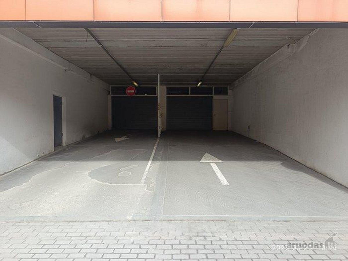 Nuomojama automobilio stovėjimo vieta Birutės