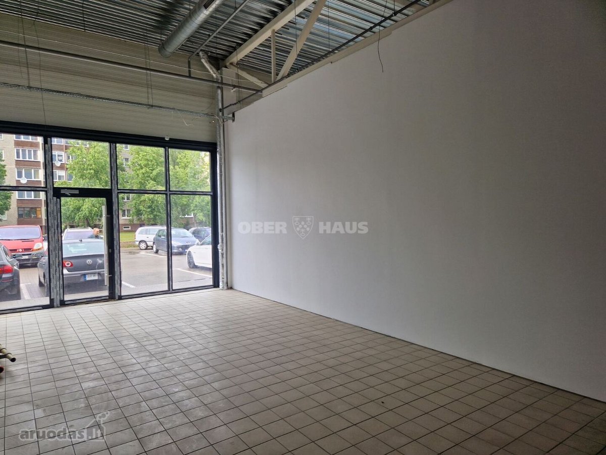 Patalpos prekybos centre Molainių g. Panevėžyje.
