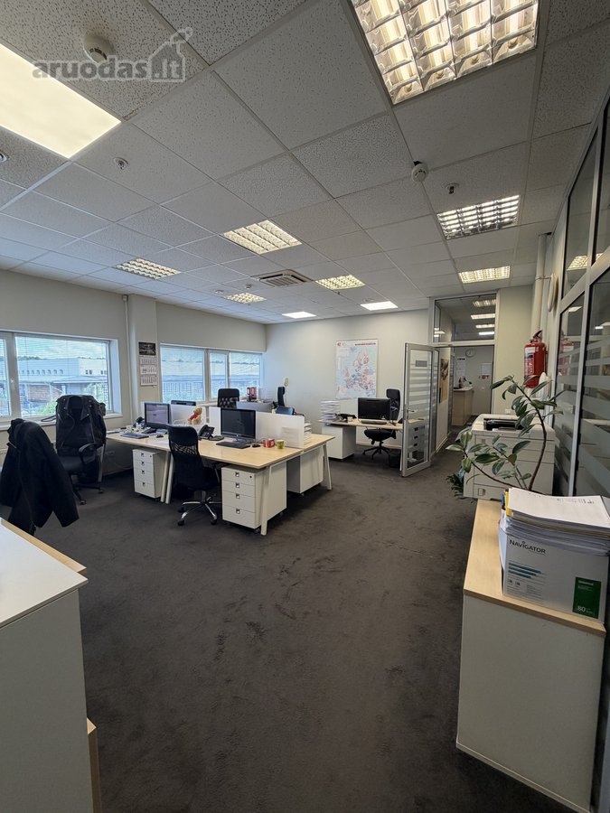 Biuras Airport business park logistikos