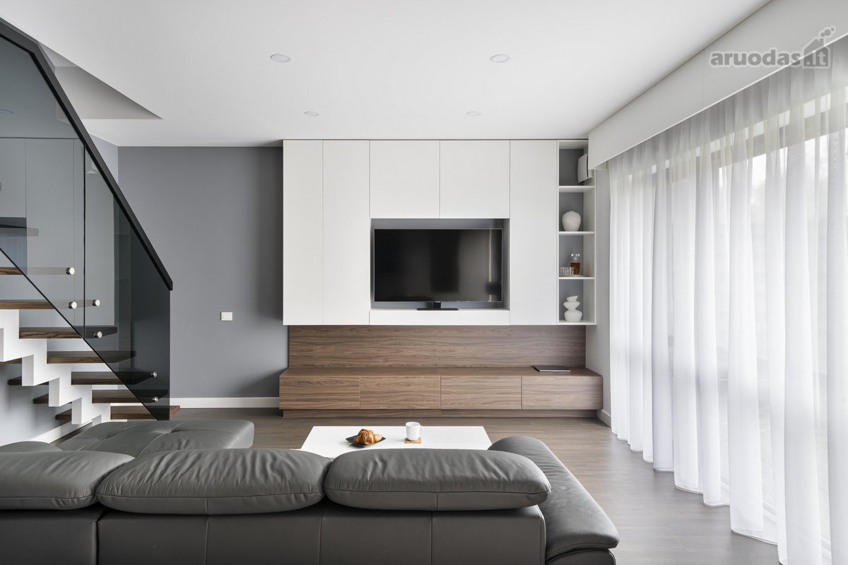 Nuomojamas moderniai įrengtas 3 kambarių
