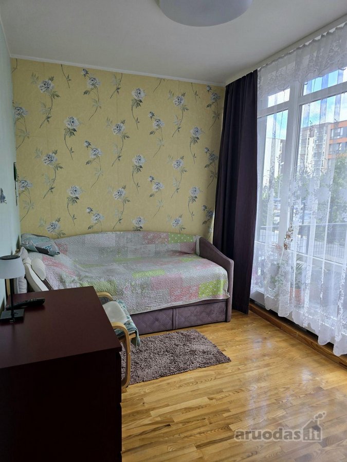 2 kambarių butas su terasa ir balkonu (Be - nuotraukos Nr. 13