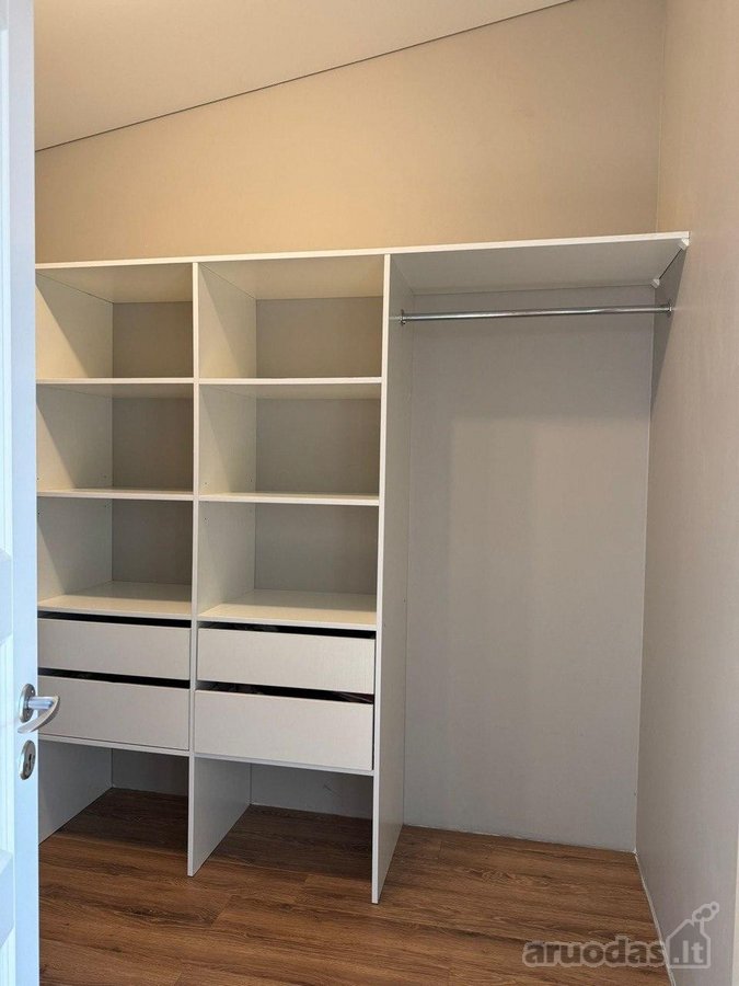 Namai, kurie apglėbti gamtos, paliekantys - nuotraukos Nr. 11