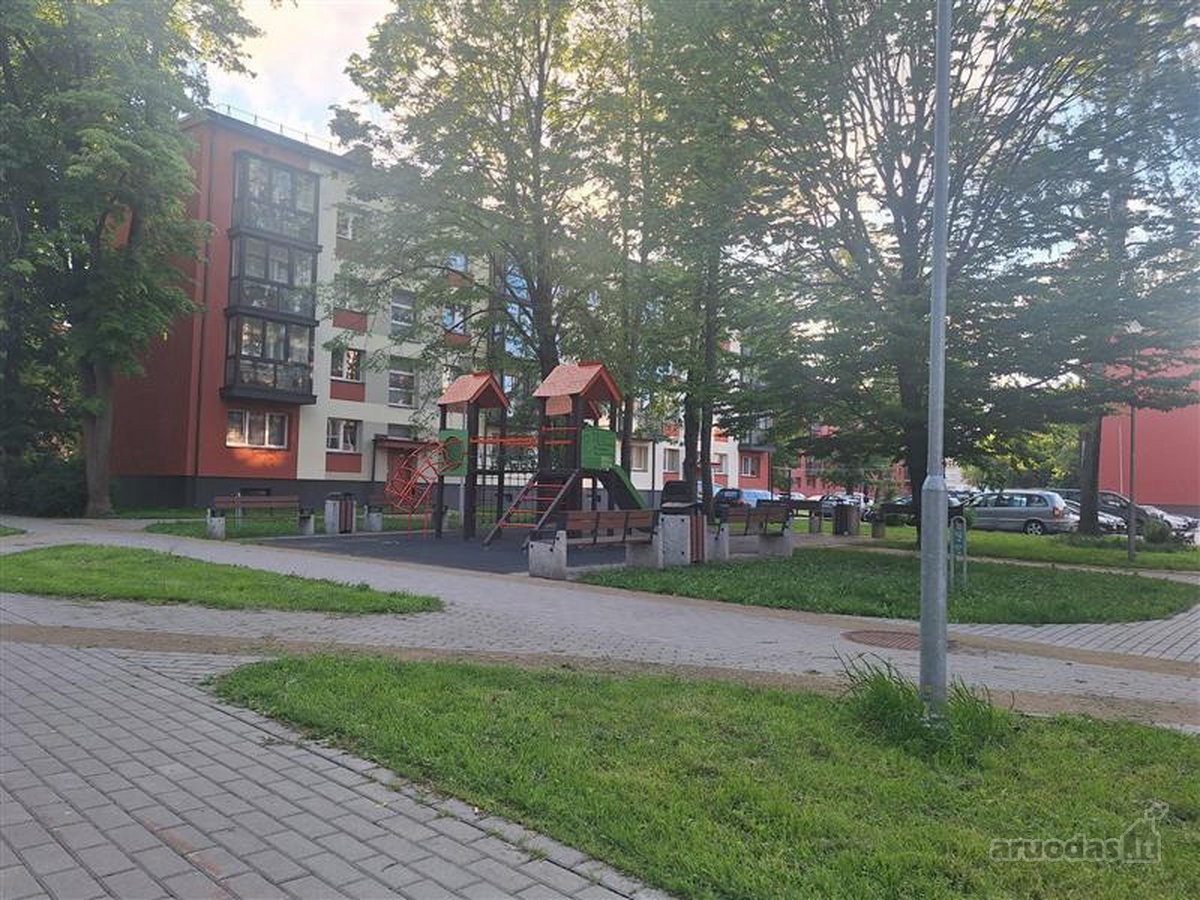 Parduodamas jaukus, šviesus ir pilnai
