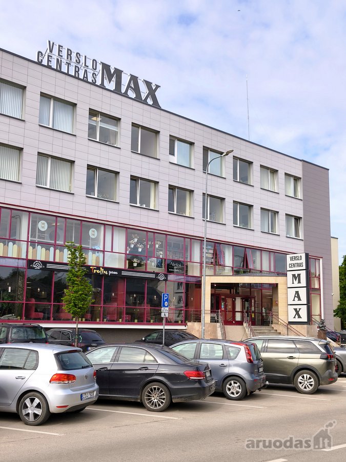Išnuomojamos 41 kv. m patalpos Telšių centre