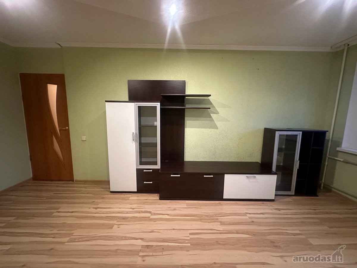 Ilgas blokinis namas, 4a. iš 5. Vidurinis.